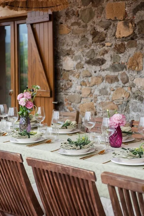 Villa I Ginepri Exclusive Countryhouse, 15Pax, Private Pool, Aulla Serricciolo Italy
